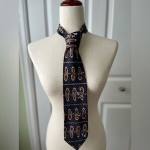 Looney Toons tie - with Daffy Duck, Wile E. Coyote, Bugs Bunny and Elmer Fudd.